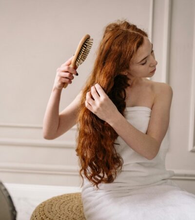 cheveux longs et épais
